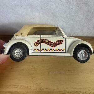 Volkswagen Beetle Cabriolet Germany Classic Car Model Diecast 1:34-1:39 Scale